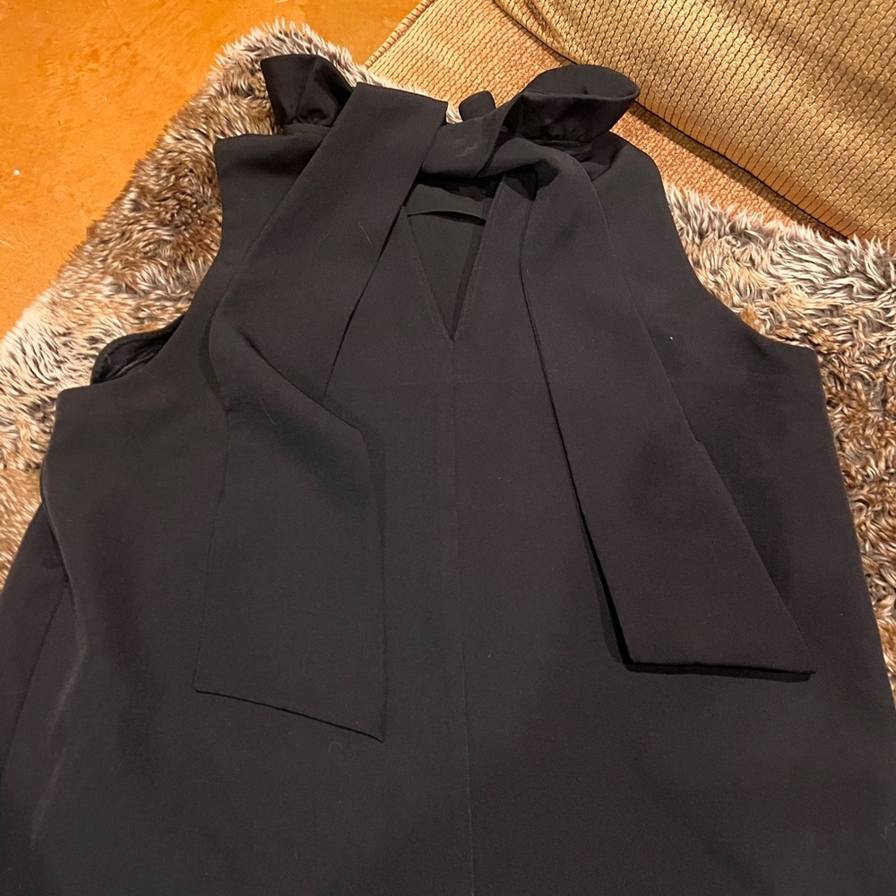 TUCKERNUCK
Black Mason Top